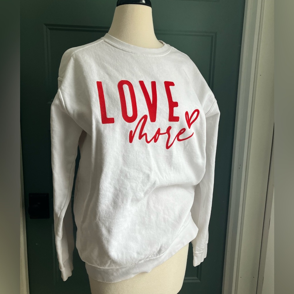 LOVE MORE Pullover Sweater white size medium Comfort Colors